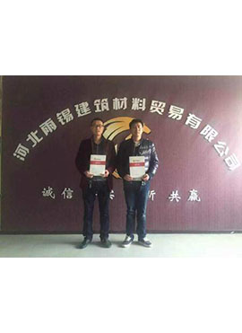 �h��(j��)����