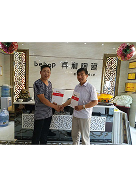 �м�(j��)����