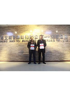 �м�����