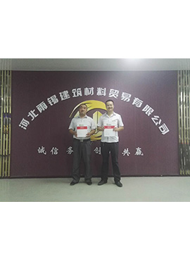 �м�����